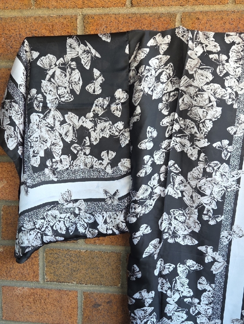 Lena Vie Silk Kimono Robe - Picture 4 of 11